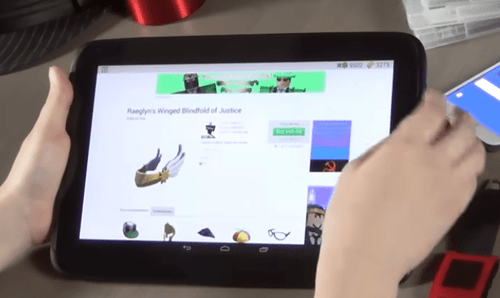 Roblox running on an Android tablet