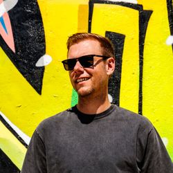 Armin van Buuren profile picture